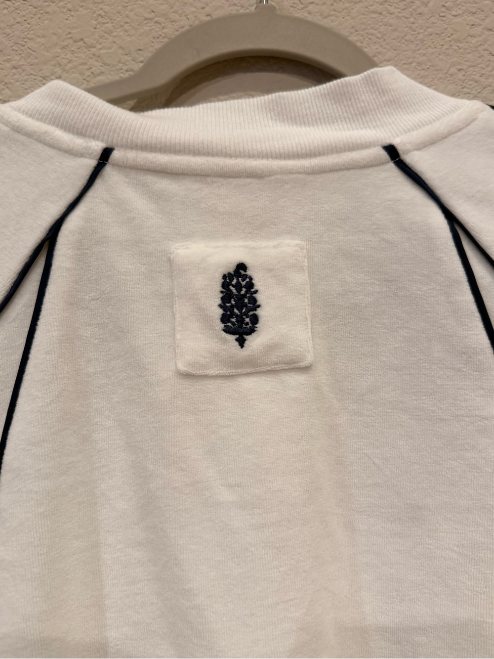 Free People FP Movement White Cropped Sweatshirt XS Black Piping - Picture 5 of 6